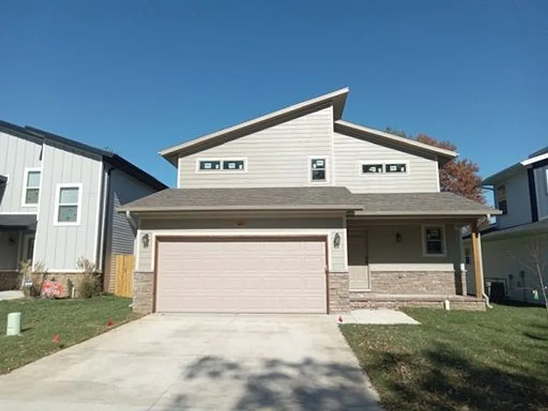 1229 E Paragon St — Photo 1