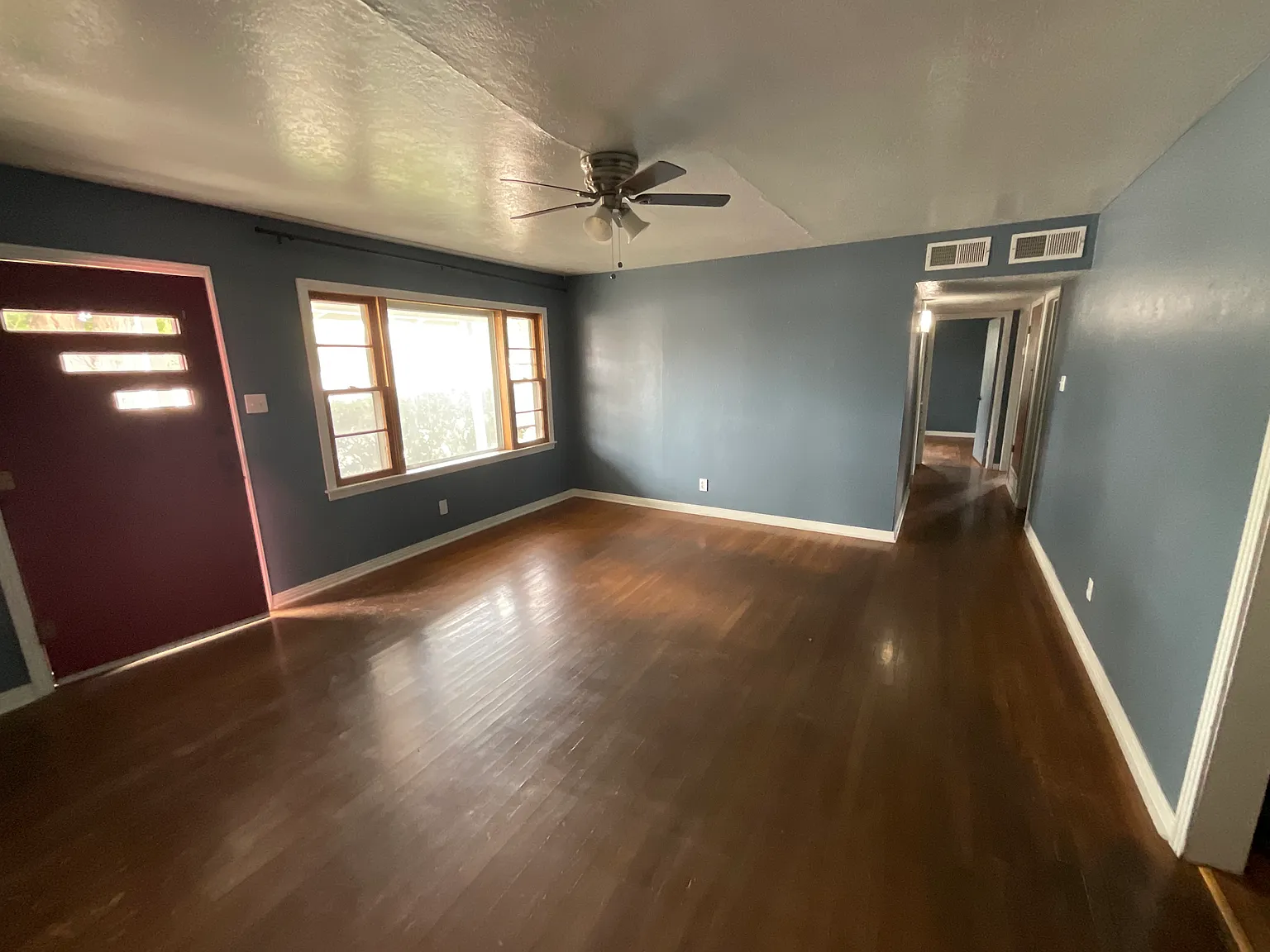 3 bed, 1600 sqft, $1,500 — Photo 3