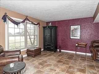 4th image of 6213 Albury Dr