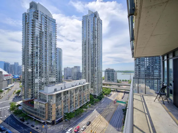 4 H Spadina Ave, Toronto, ON