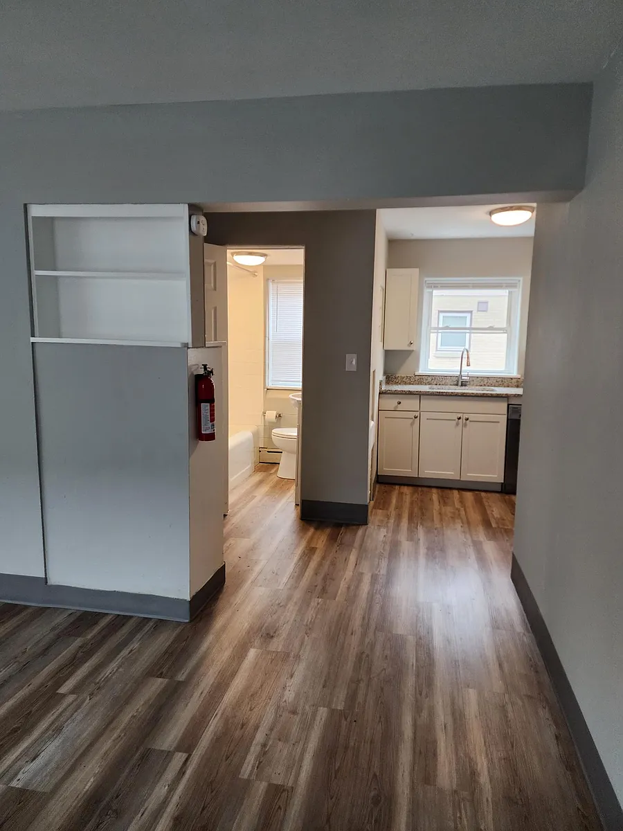 Building Photo - 505 N Riverview Dr #1