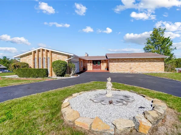 7580 Lakota Hills Dr, West Chester, OH 45069