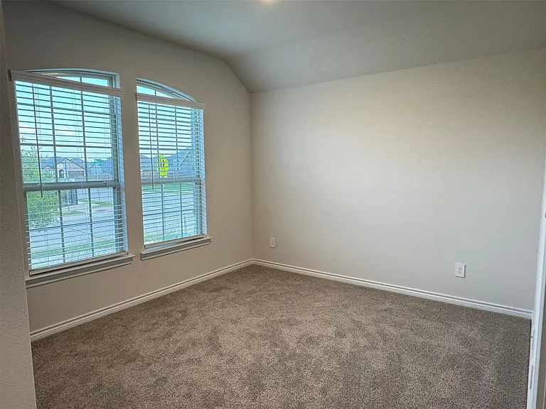 9905 Autumn Leaves Ln — Photo 4
