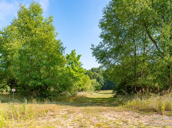 10365 E Klees Rd, Crystal, MI 48818