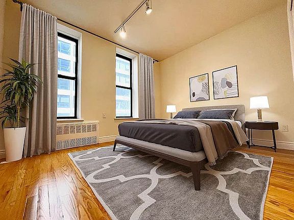 3rd image of 407 E 69th St APT 5W