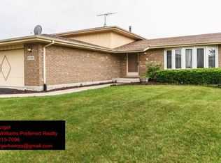 17338 Castle Dr, Tinley Park, IL 60487