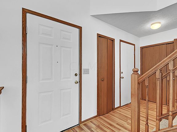 4th image of 924 Larkfield Dr