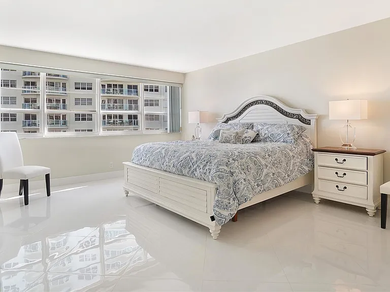 3430 Galt Ocean Dr #410 — Photo 25