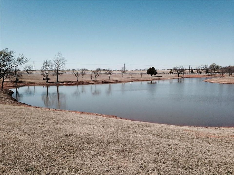 2nd image of 4424 Blackthorn Dr
