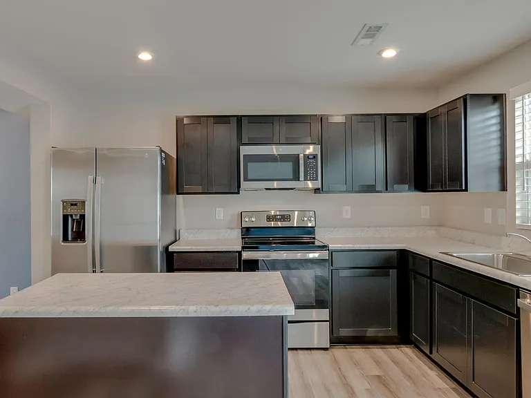 2935 Winterberry Dr #33 — Photo 8