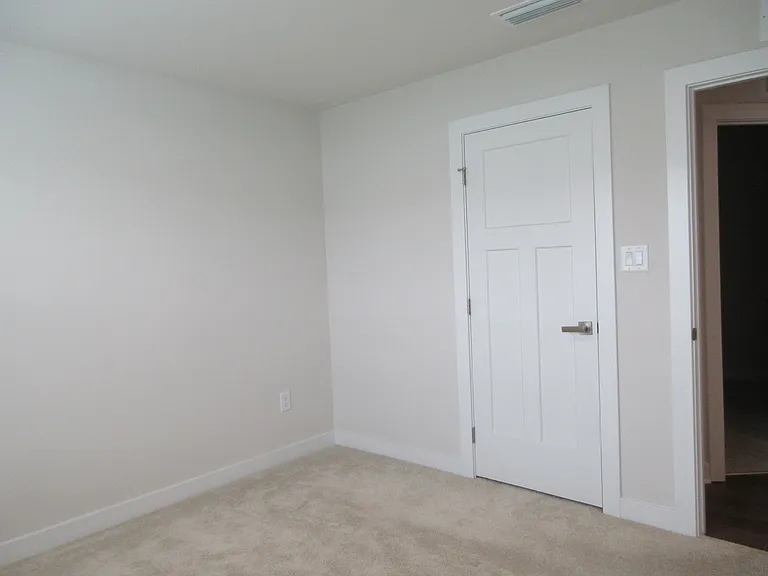 383 Windflower Dr — Photo 7