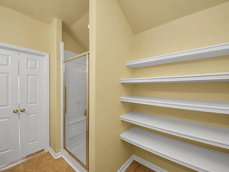 9322 Taftsberry Dr — Photo 17