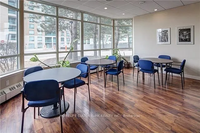 7 Bishop Ave E #1909 — Photo 15