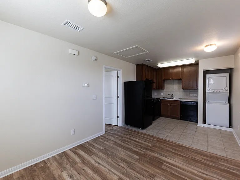 336 Perry St — Photo 12