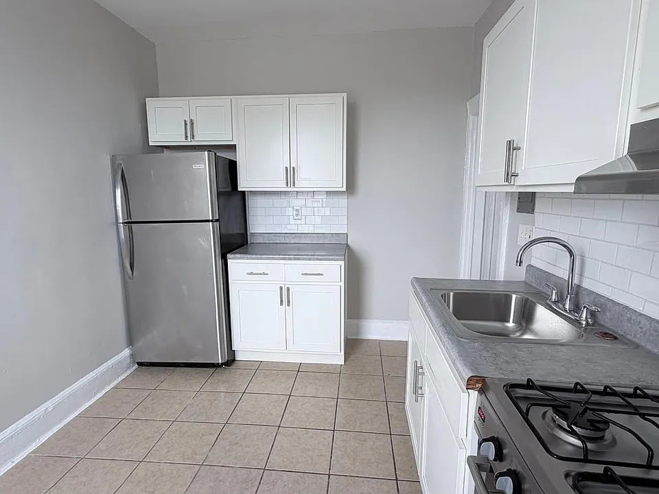 54 Linden Ave #42E