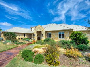 1956 Mountain Dr, Johnson City, TX 78636