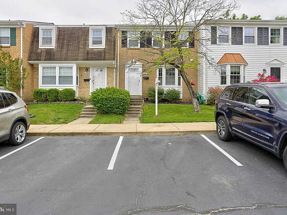 3rd image of 1767 Sharwood Pl