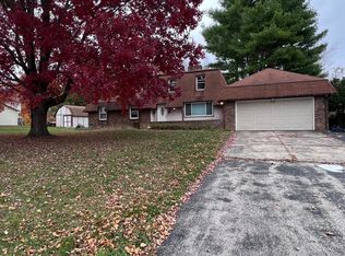 10819 Ridgewood Trl, Berrien Springs, MI 49103