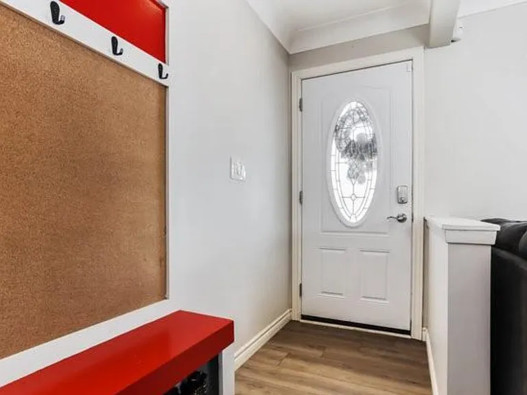 105 Harold Ave #1 — Photo 3