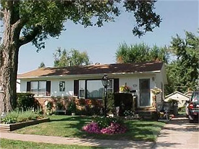 511 33rd St photo 1
