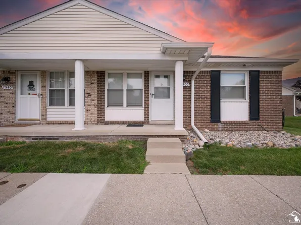 17400 Rudgate St, Southgate, MI 48195