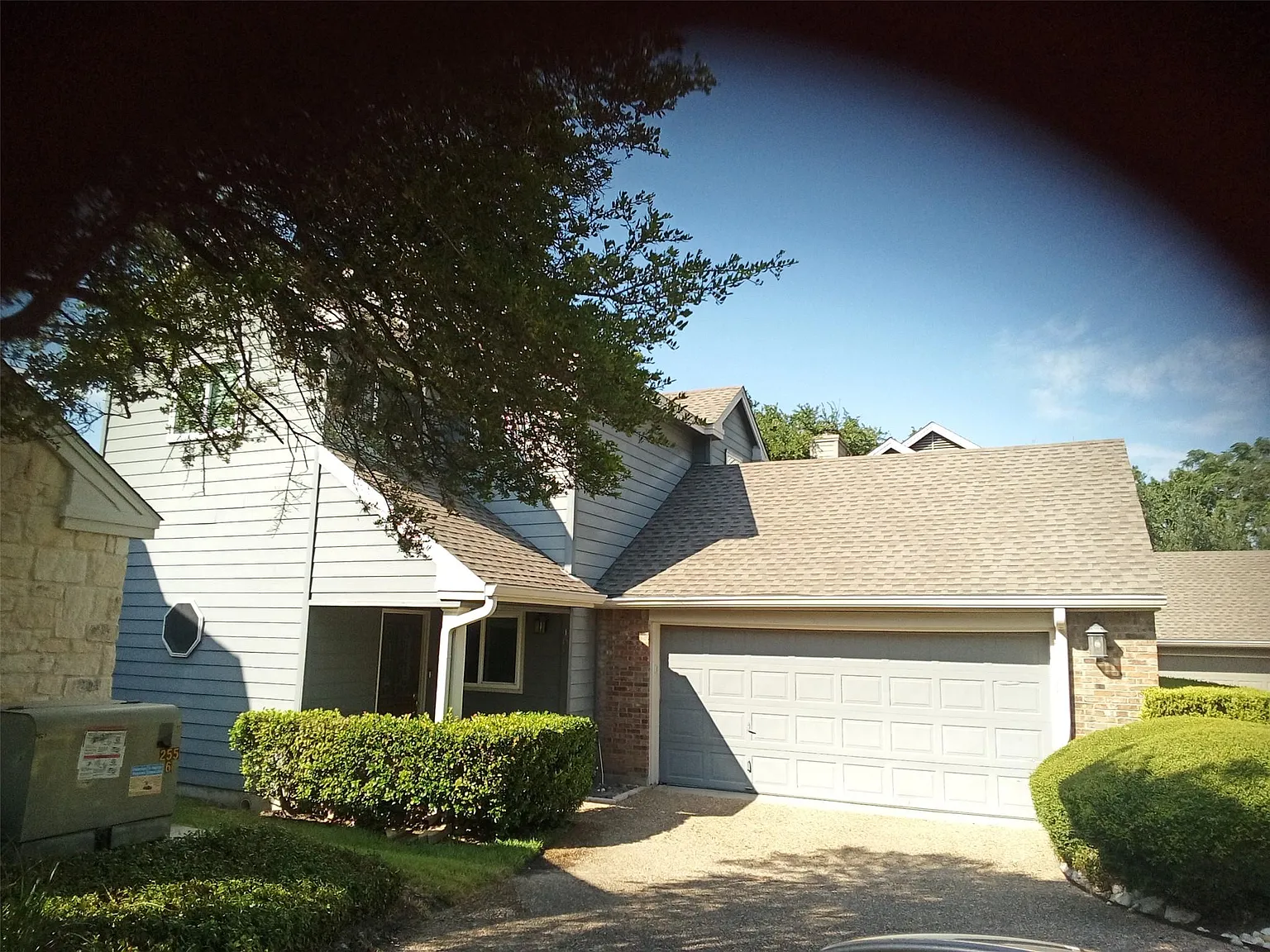 3 bed, 2.5 bath, 2038 sqft, $4,800 — Photo 1