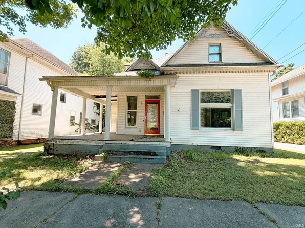 714 N Cherry St, Mount Carmel, IL 62863