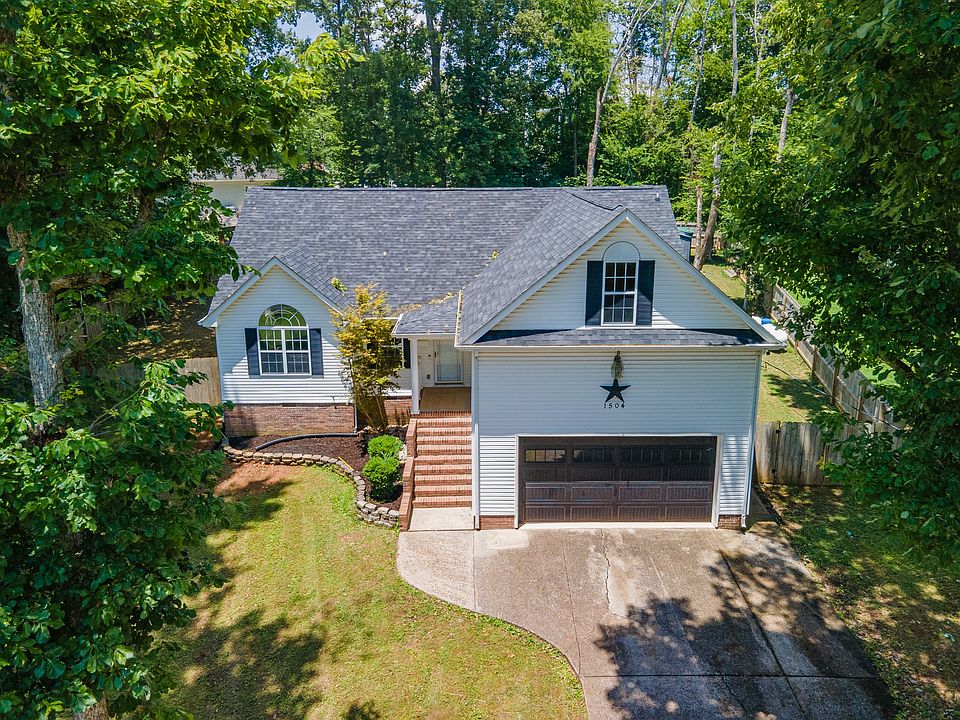 1st image of 1504 Chestnut Cove Rd