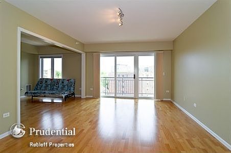 3rd image of 1477 E Thacker St APT 501
