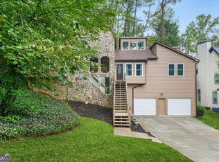 559 Farmbrook Trl NE, Kennesaw, GA 30144