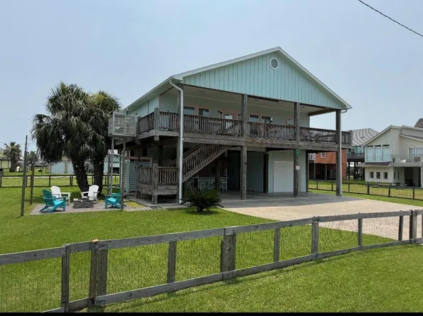 965 Mary Ann, Crystal Beach, TX 77650
