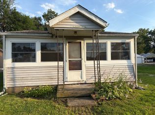 4956 Island Dr NE, Thornville, OH 43076