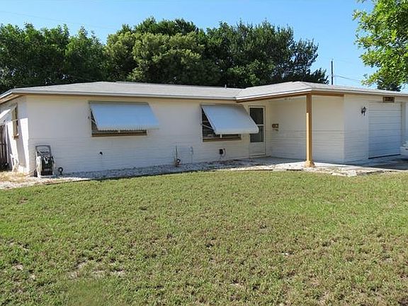 3rd image of 2351 Roselawn Dr