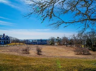 66 Edgehill Rd, Hyannis, MA 02601