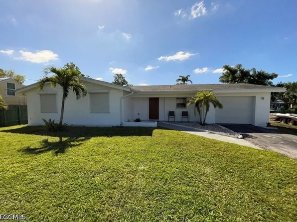 25 Estate Dr, North Fort Myers, FL 33917