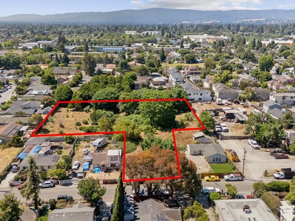 990 Garden St, East Palo Alto, CA 94303