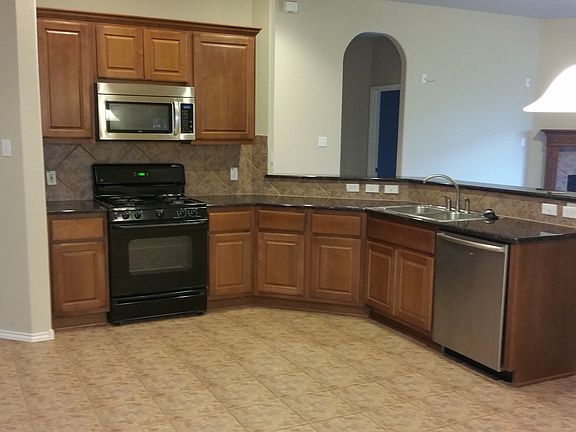 4th image of 2520 Avenue N