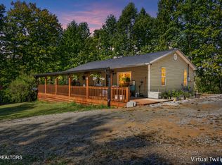 2882 Brewer Rd, Crossville, TN 38572