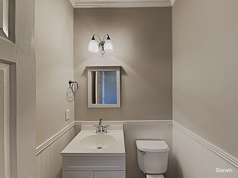307 Evesham Ave — Photo 12