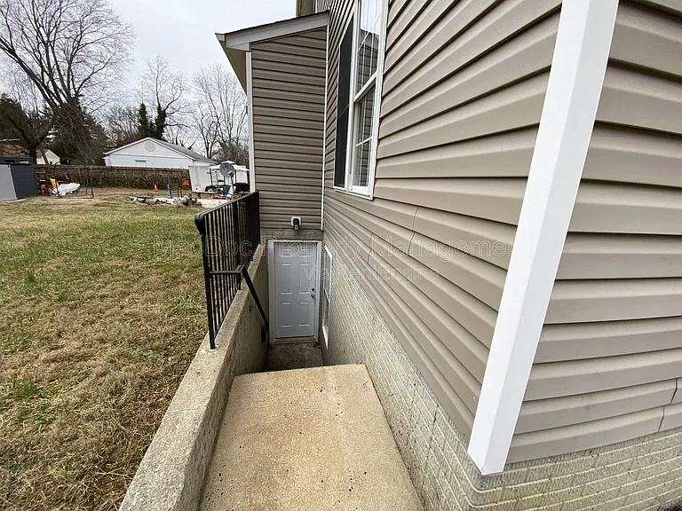 405 Pratt St — Photo 3