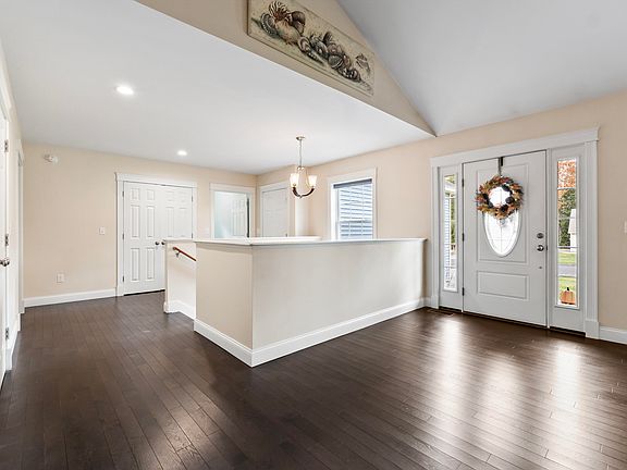 5th image of 3 Dolphin Avenue