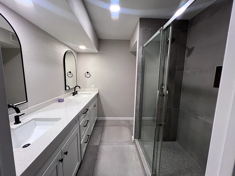 908 W Ross Ave — Photo 14