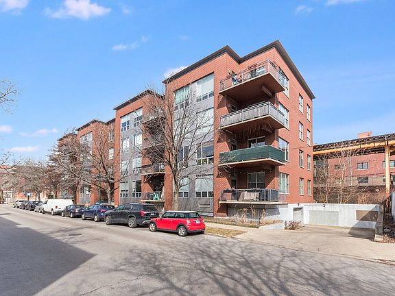 2nd image of 1825 N Winnebago Ave APT 203