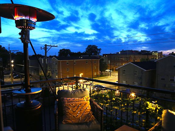 4th image of 5 N Oakley Ave #303