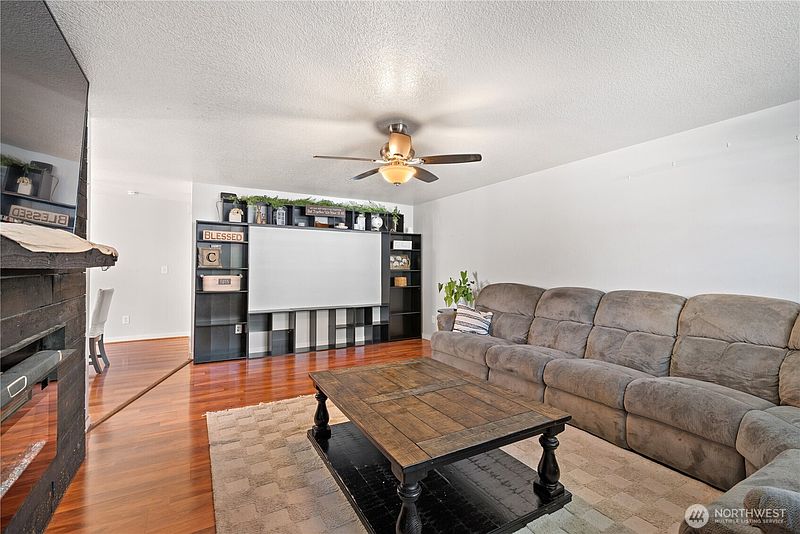 3rd image of 148 Greystone Road
