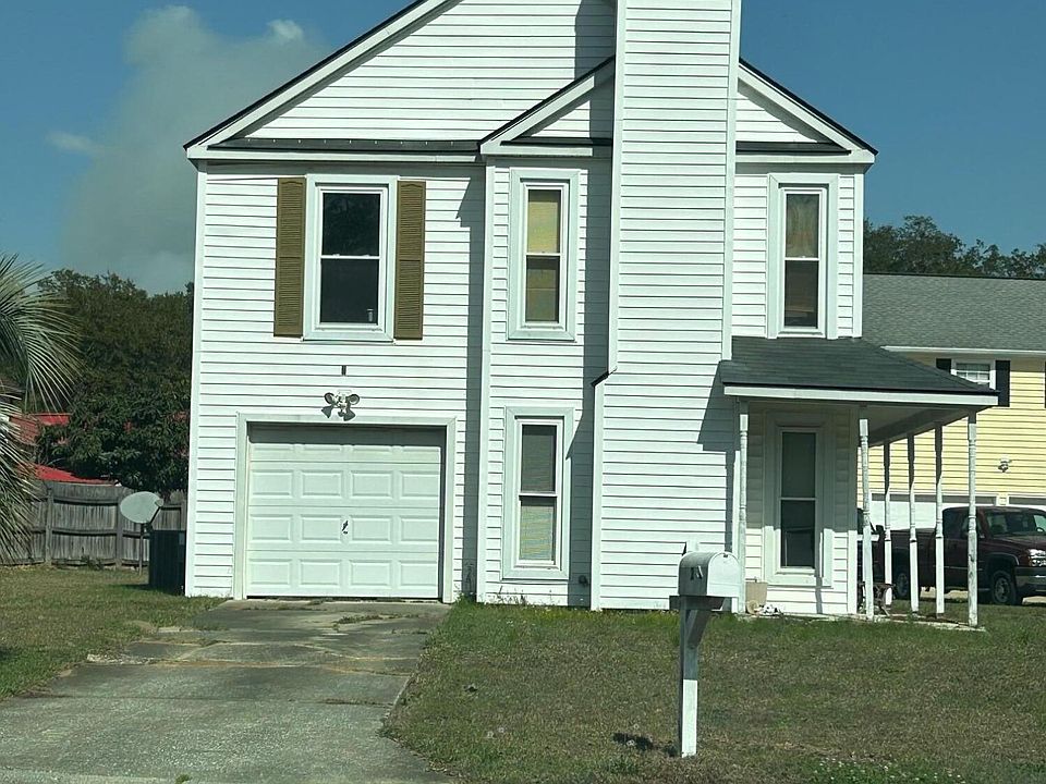 1st image of 2 Manor Blvd