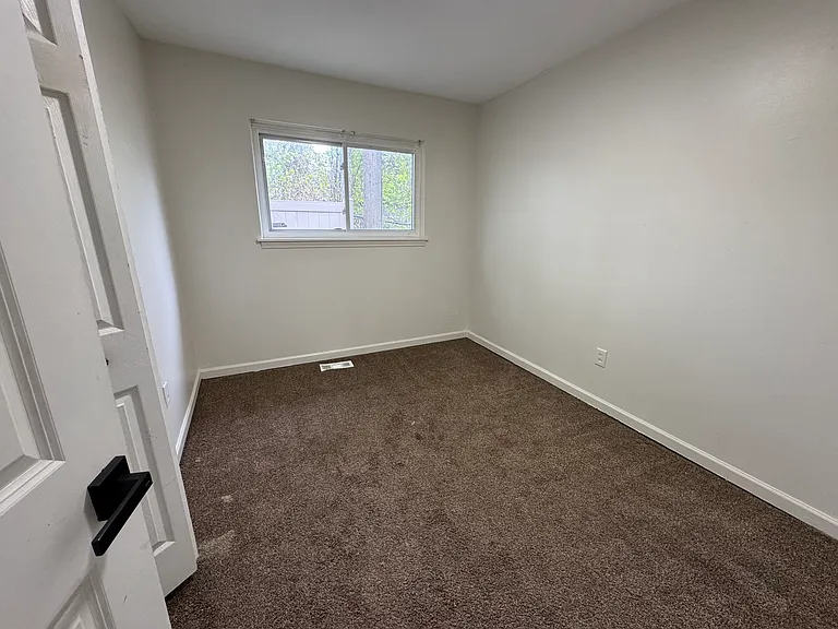 30247 Glenwood St — Photo 20