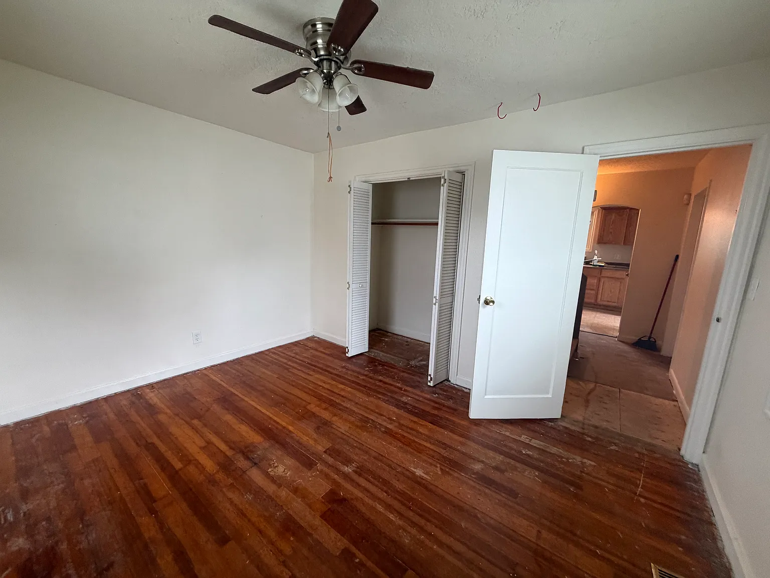 3 bed, 1368 sqft, $2,400 — Photo 4