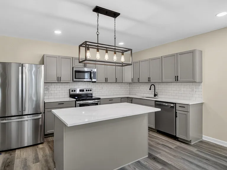 2116 Commander Rd — Photo 11