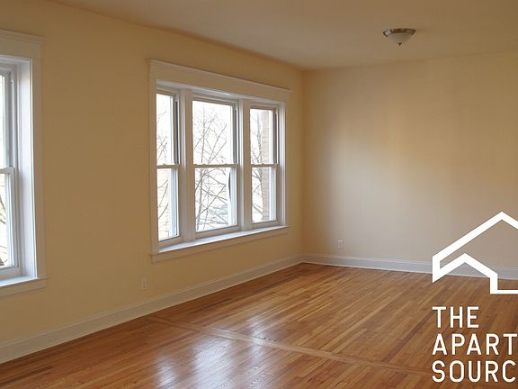 3rd image of 3209 W Pierce Ave #1
